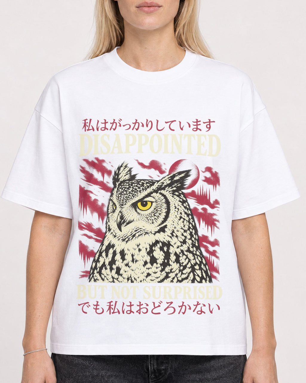 Mockup Boxy Heavyweight Tee White female close-up 08