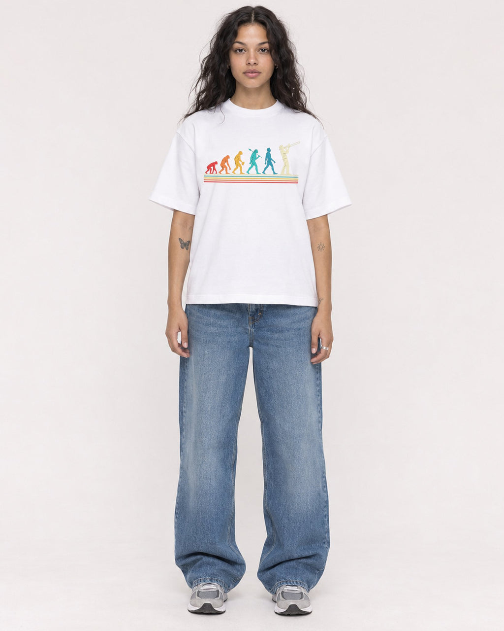 Mockup Boxy Heavyweight Tee White female full-body 30