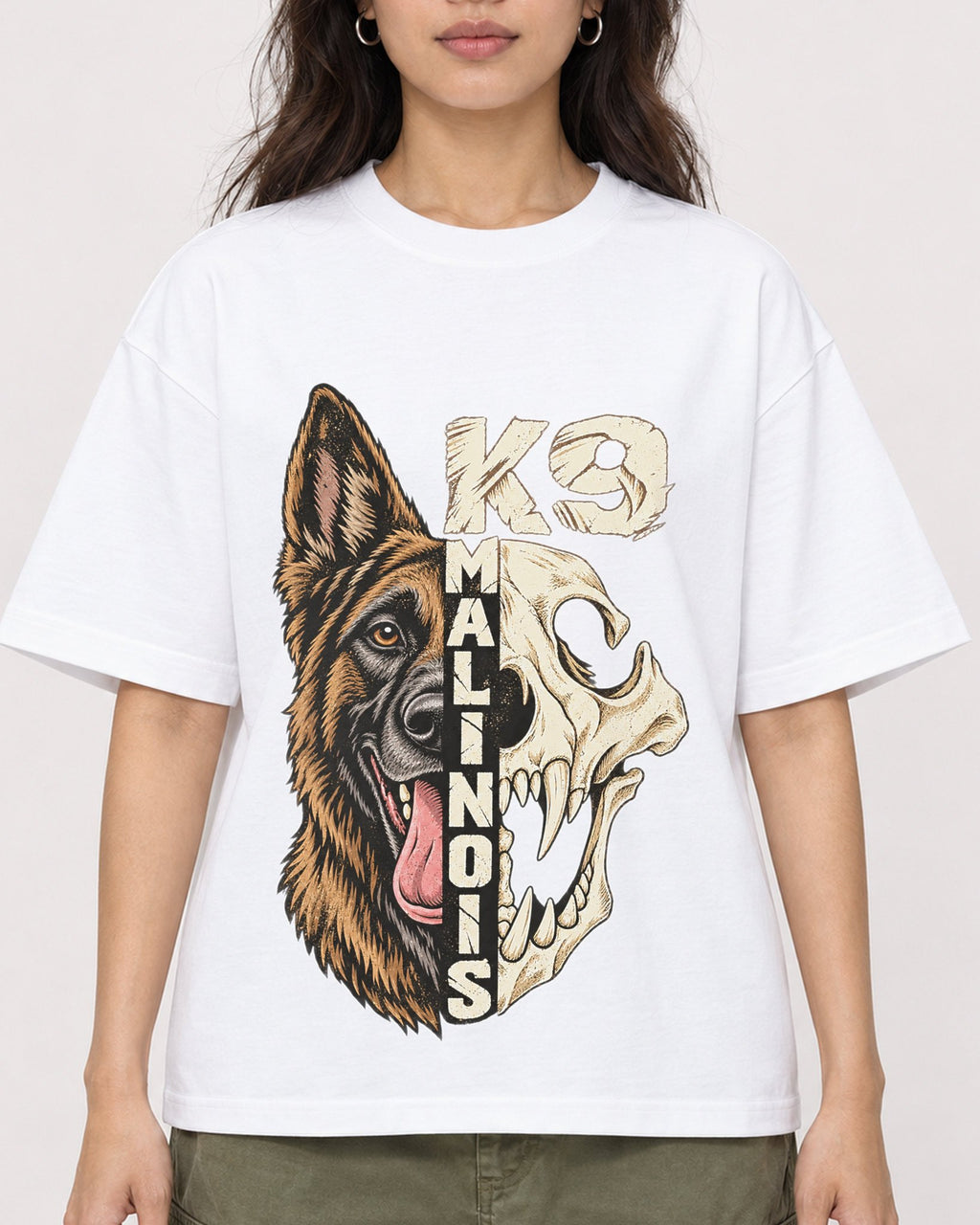 Mockup Boxy Heavyweight Tee White female close-up 02