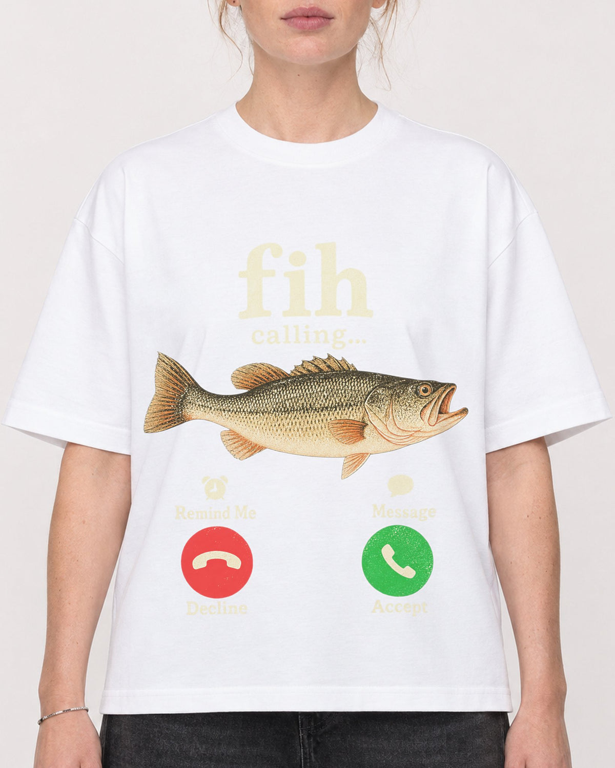 Mockup Boxy Heavyweight Tee White female close-up 28