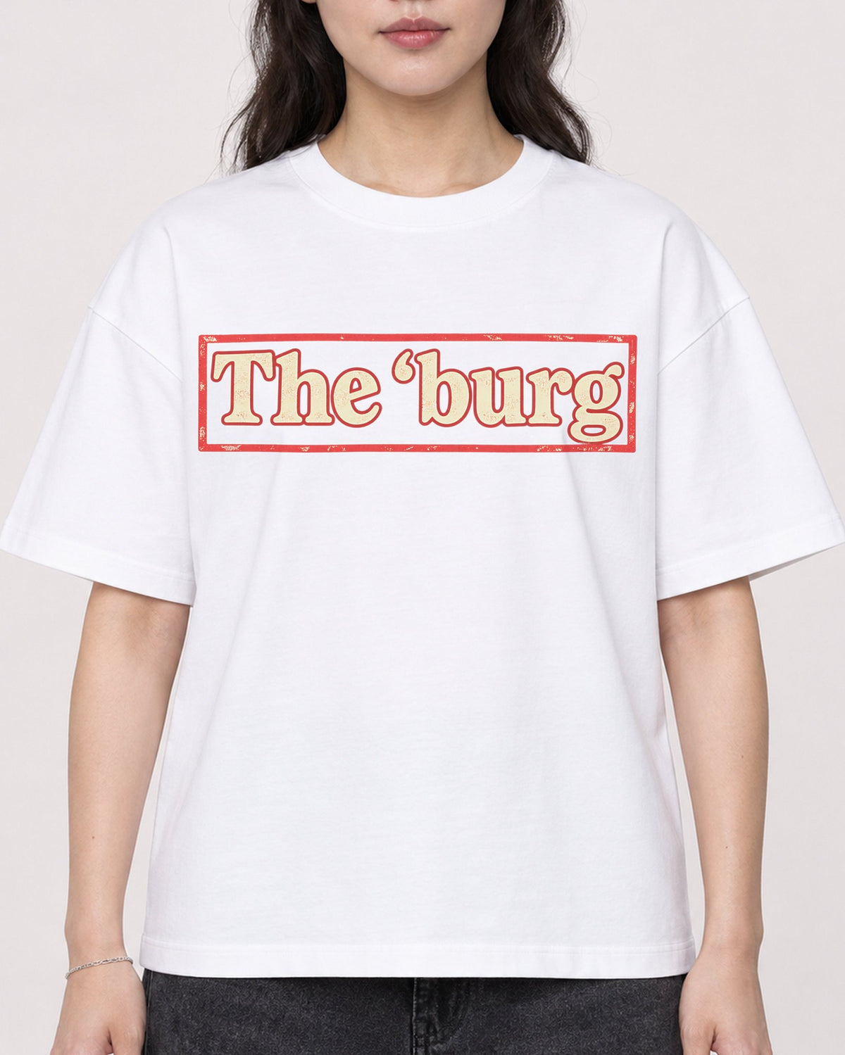 Mockup Boxy Heavyweight Tee White female close-up 03