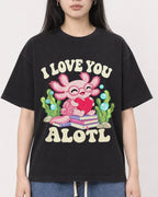 Mockup Boxy Heavyweight Tee Black female close-up 01