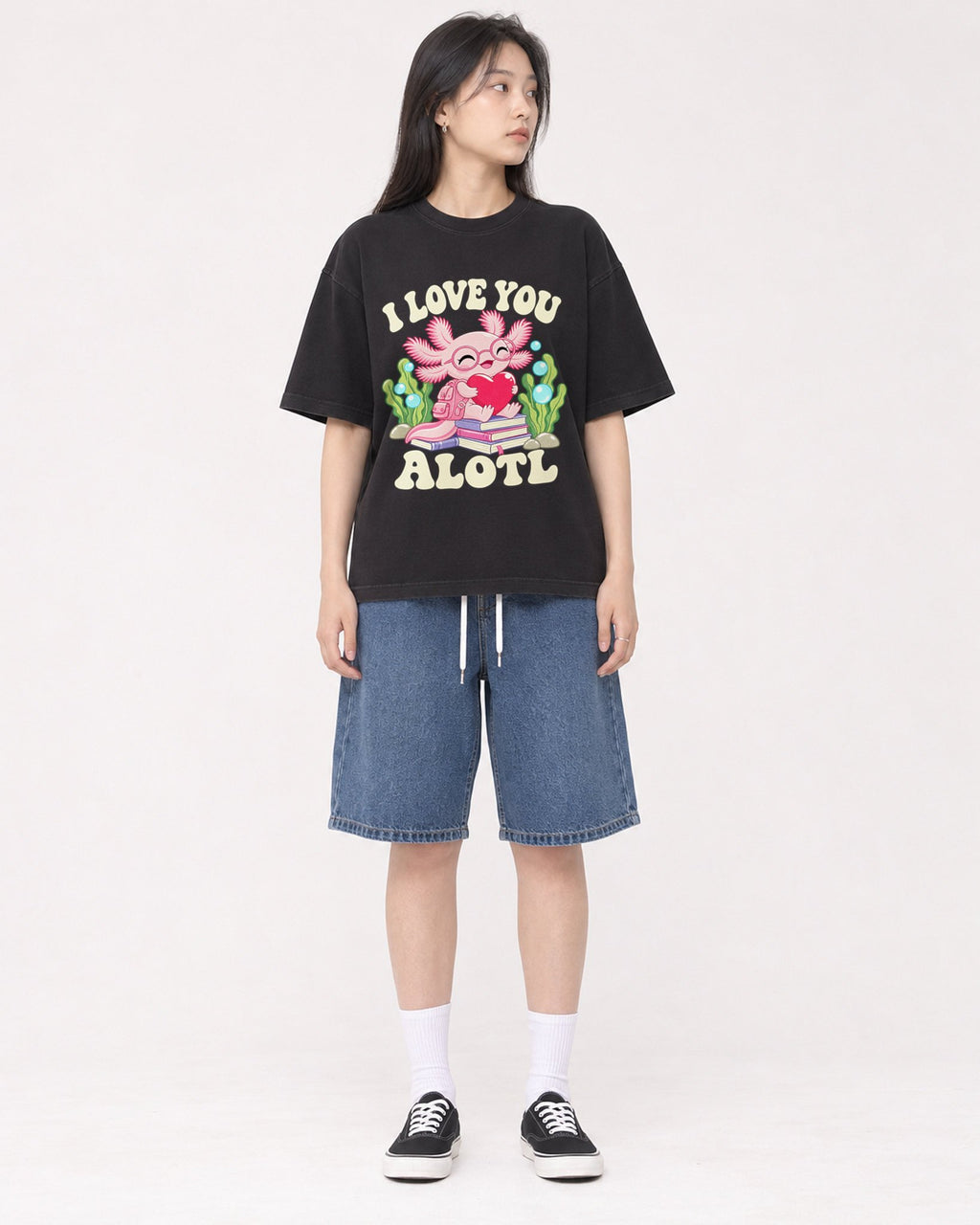 Mockup Boxy Heavyweight Tee Black female full-body 01