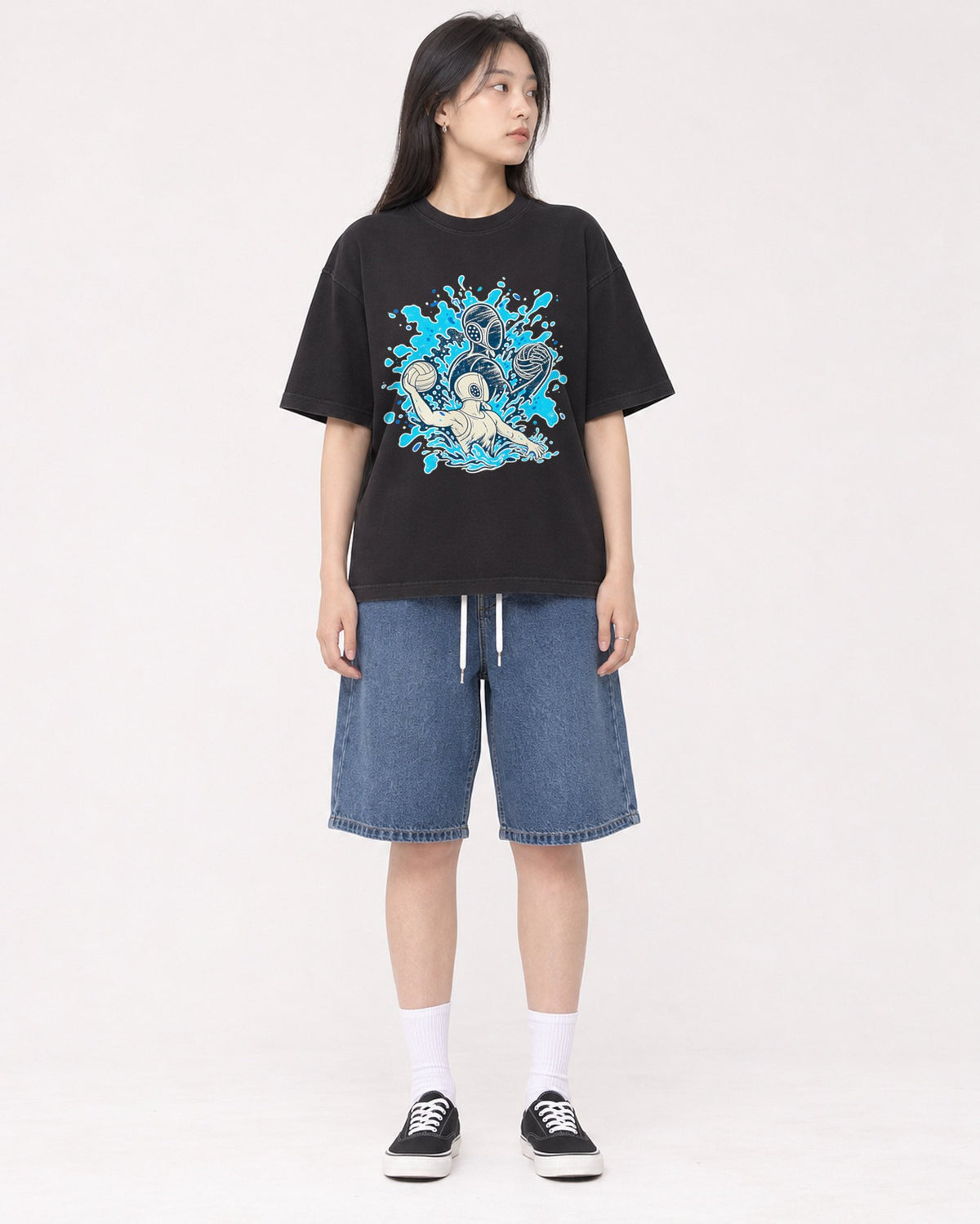 Mockup Boxy Heavyweight Tee Black female full-body 01