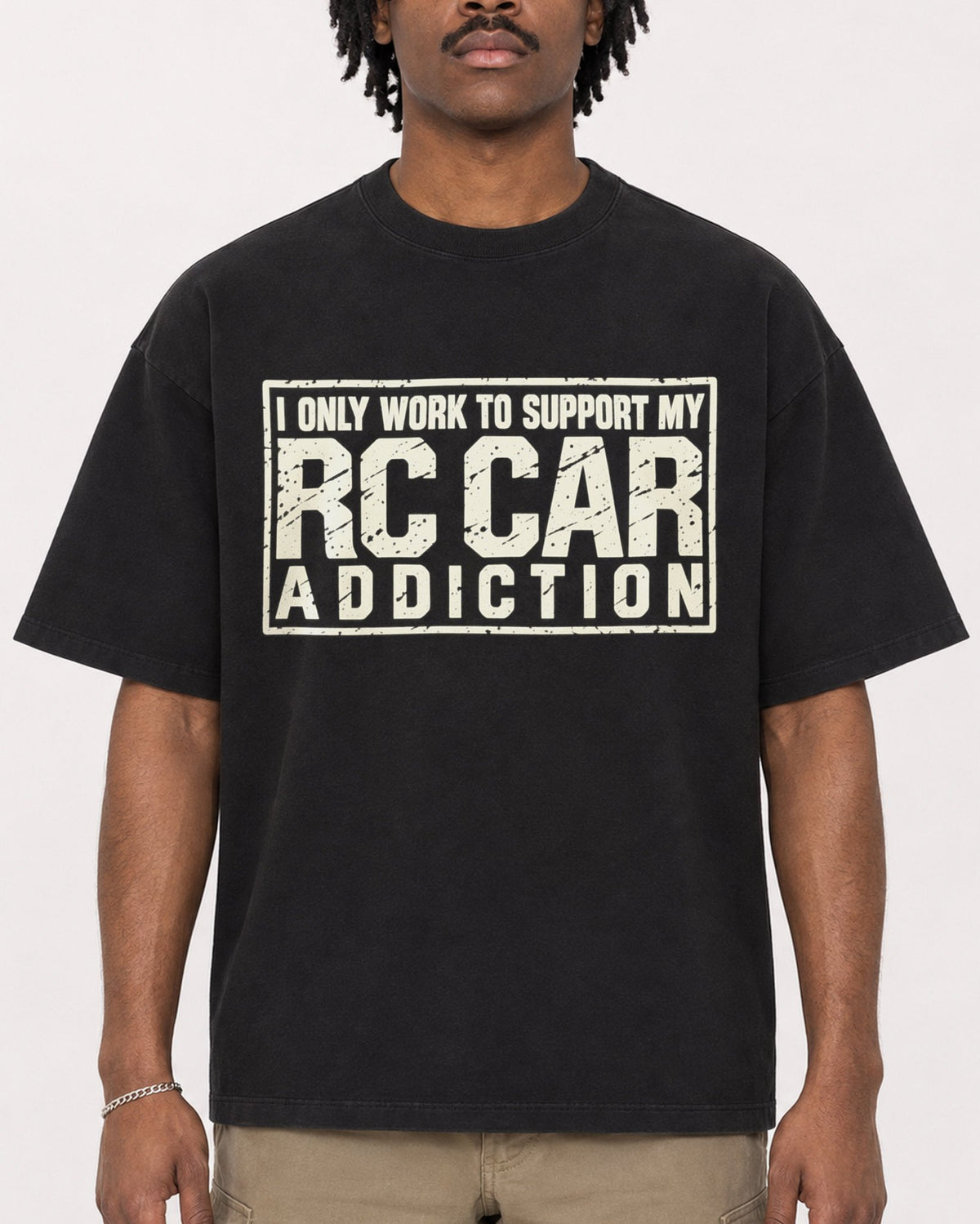 Mockup Boxy Heavyweight Tee Black male close-up 04