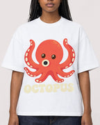 Mockup Boxy Heavyweight Tee White female close-up 04