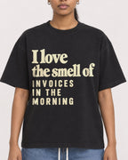 Mockup Boxy Heavyweight Tee Black female close-up 25