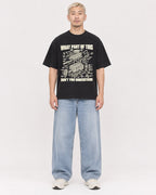 Mockup Boxy Heavyweight Tee Black male full-body 33