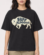 Mockup Boxy Heavyweight Tee Black female close-up 02