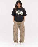 Mockup Boxy Heavyweight Tee Black female full-body 02