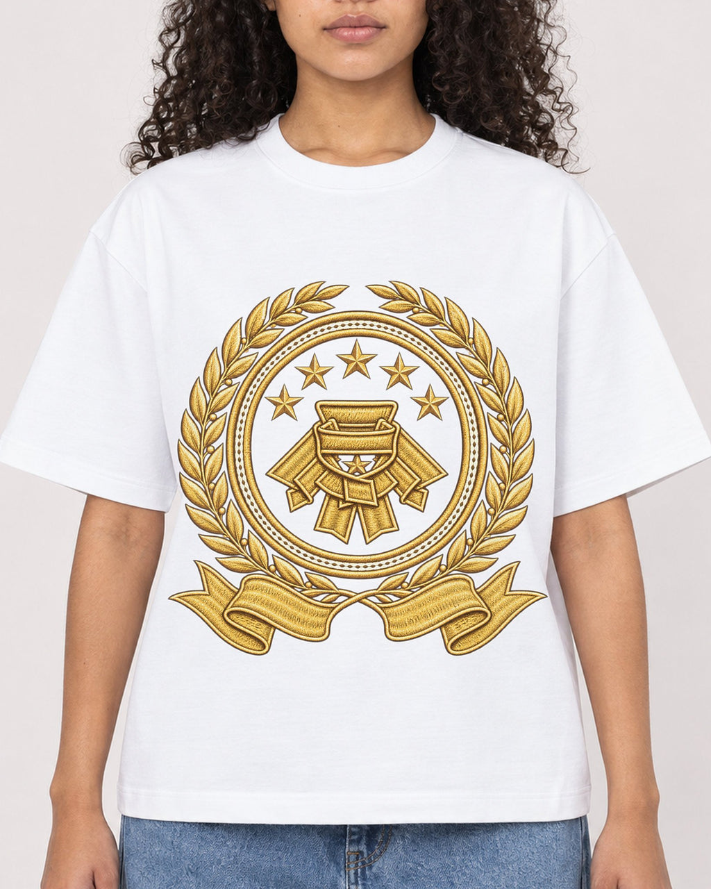 Mockup Boxy Heavyweight Tee White female close-up 10