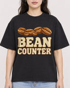 Mockup Boxy Heavyweight Tee Black female close-up 03