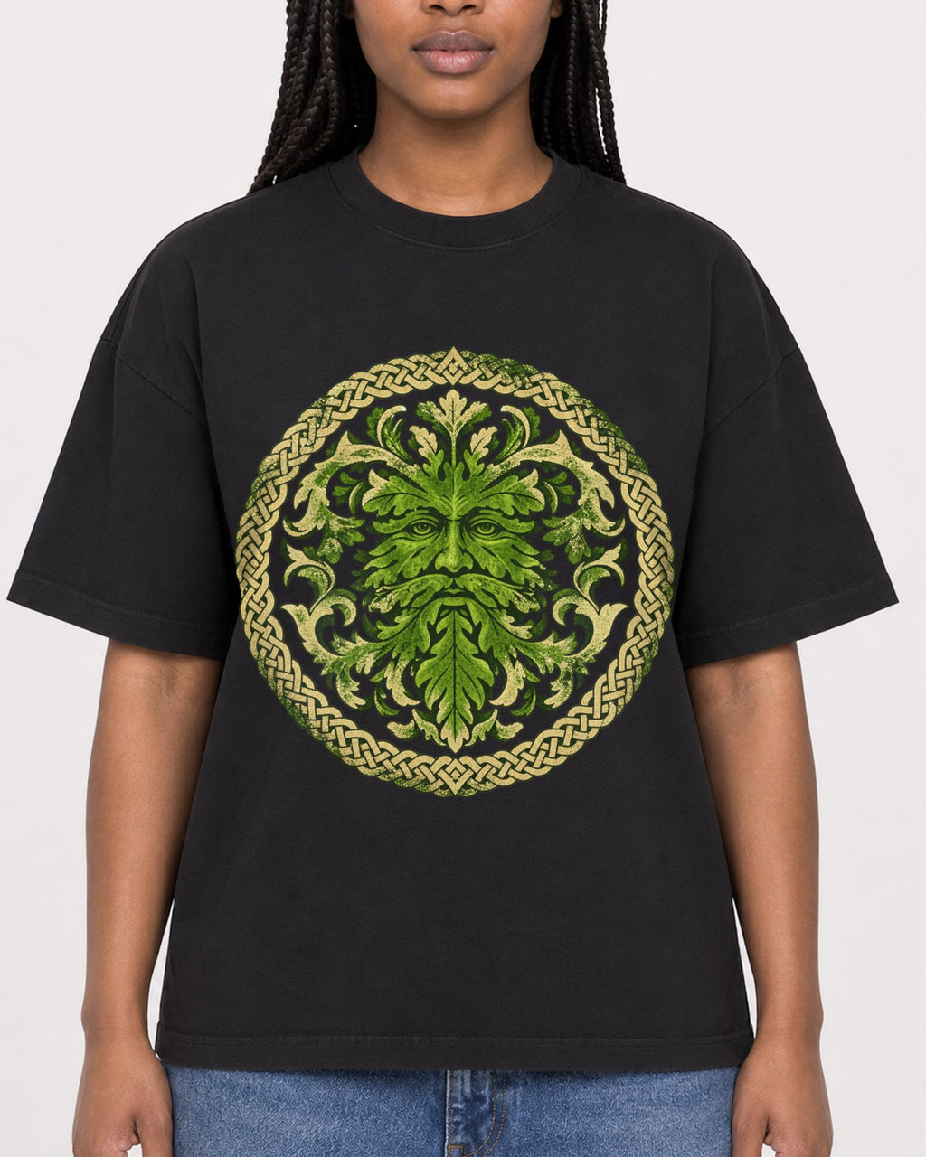 Mockup Boxy Heavyweight Tee Black female close-up 04