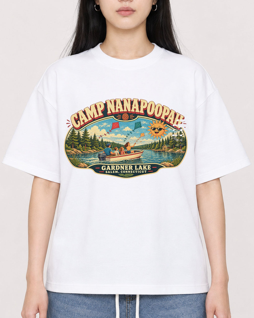 Mockup Boxy Heavyweight Tee White female close-up 01