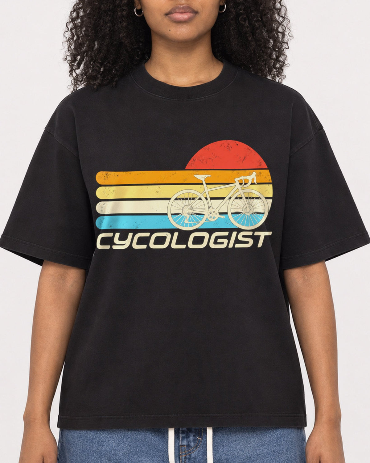 Mockup Boxy Heavyweight Tee Black female close-up 05