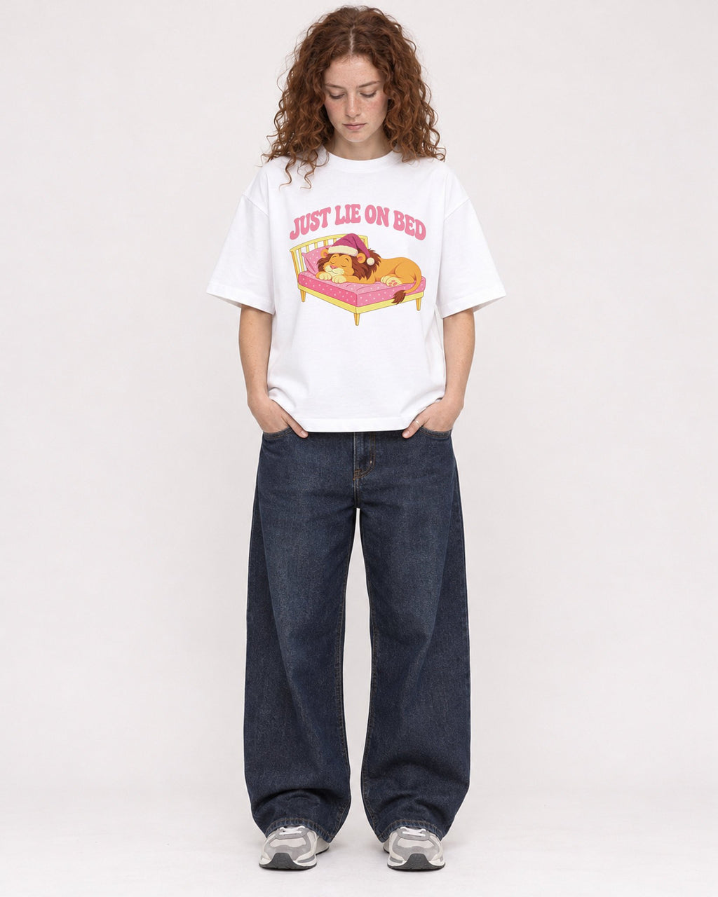 Mockup Boxy Heavyweight Tee White female full-body 09
