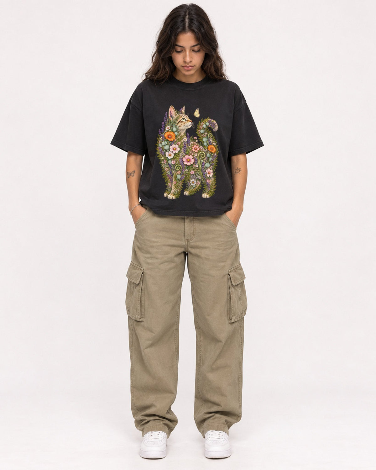 Mockup Boxy Heavyweight Tee Black female full-body 06