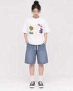 Mockup Boxy Heavyweight Tee White female full-body 41