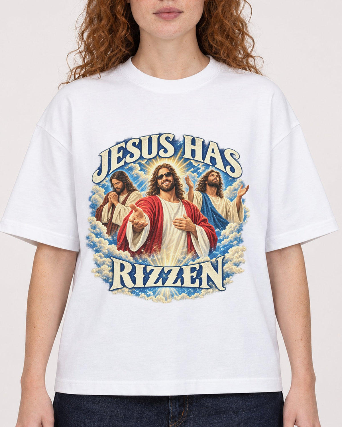 Mockup Boxy Heavyweight Tee White female close-up 09