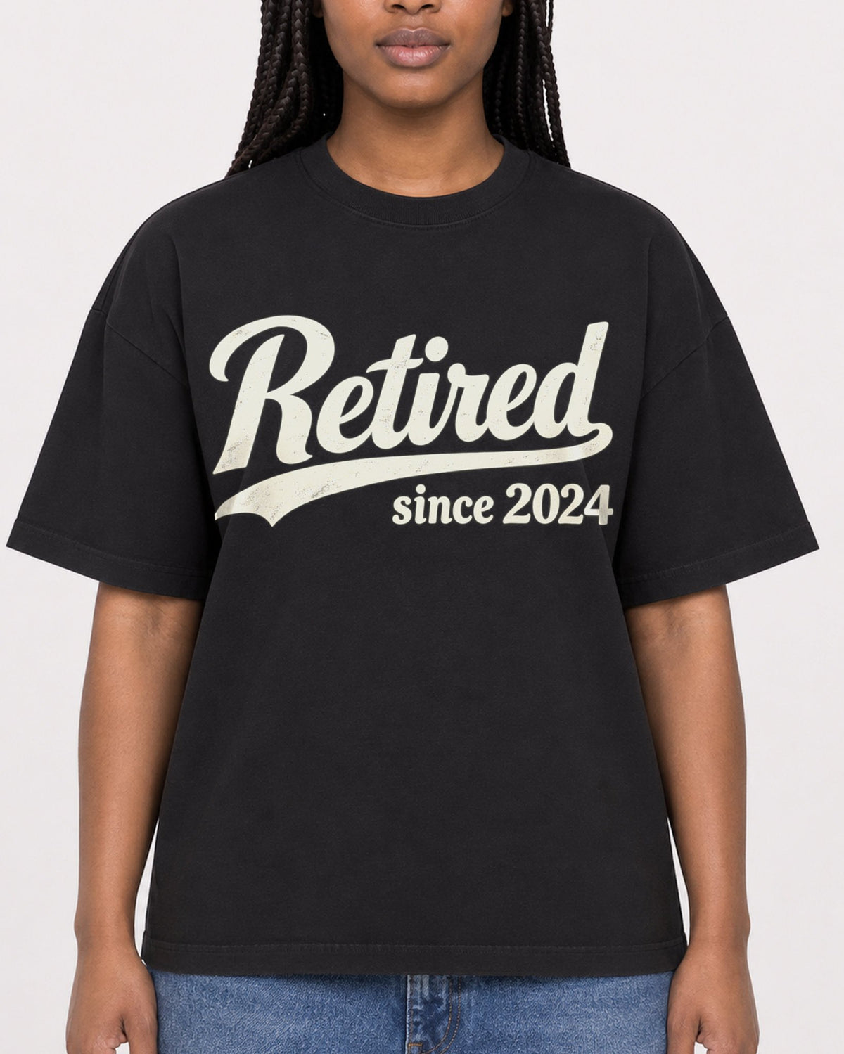 Mockup Boxy Heavyweight Tee Black female close-up 04