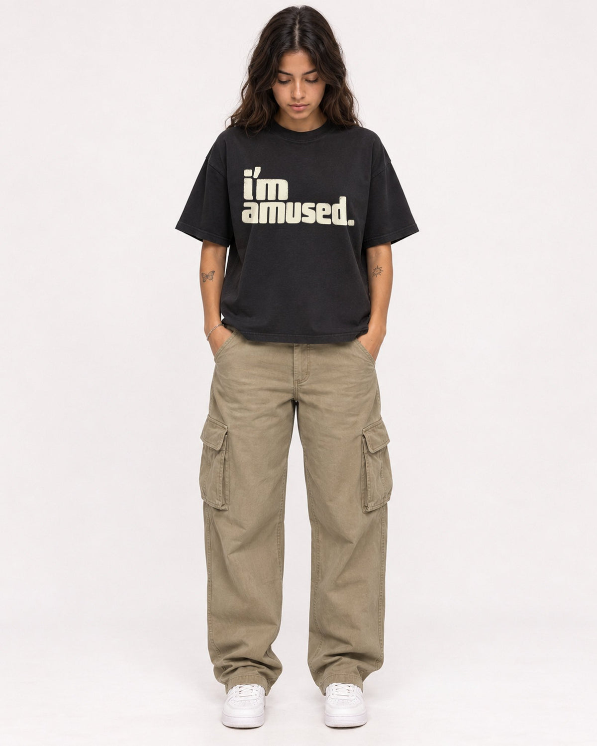 Mockup Boxy Heavyweight Tee Black female full-body 06