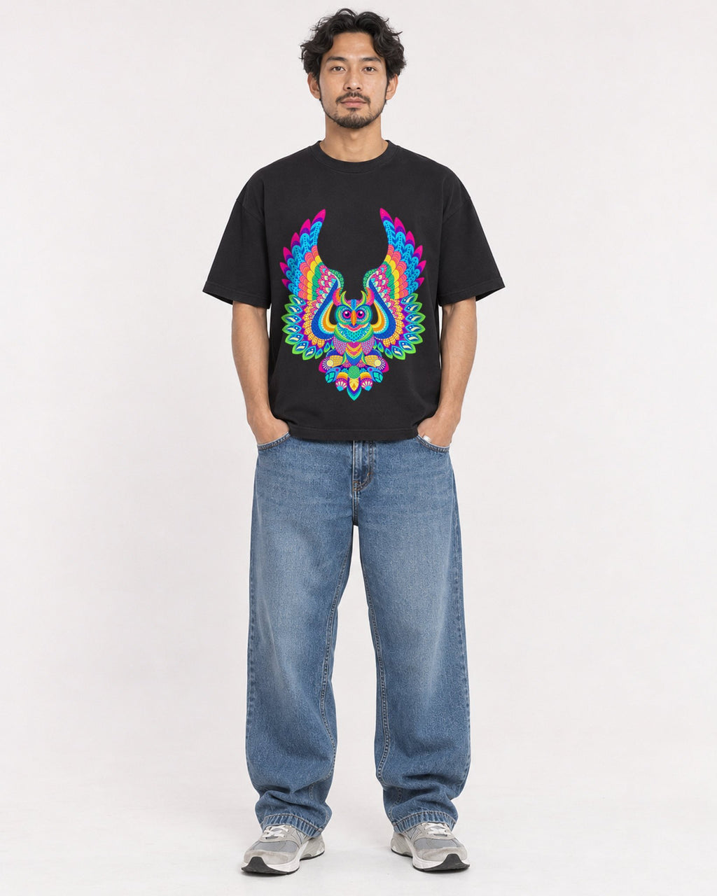 Mockup Boxy Heavyweight Tee Black male full-body 02