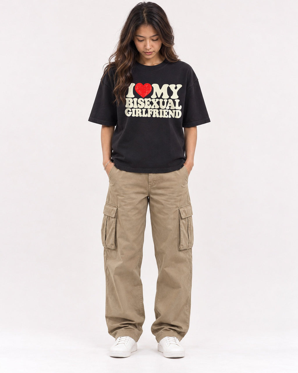 Mockup Boxy Heavyweight Tee Black female full-body 02