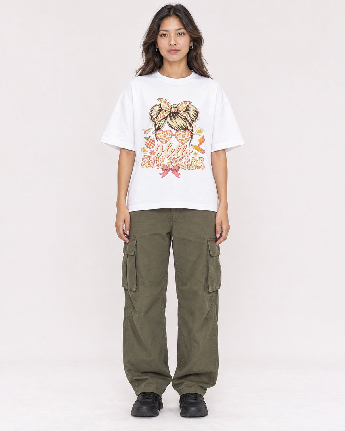 Mockup Boxy Heavyweight Tee White female full-body 02