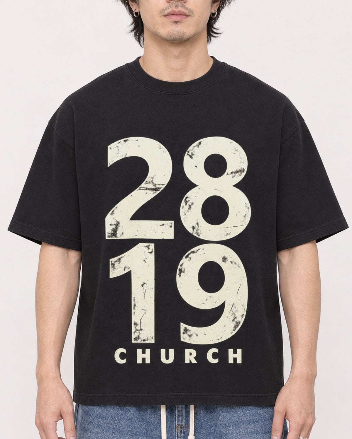 Mockup Boxy Heavyweight Tee Black male close-up 03