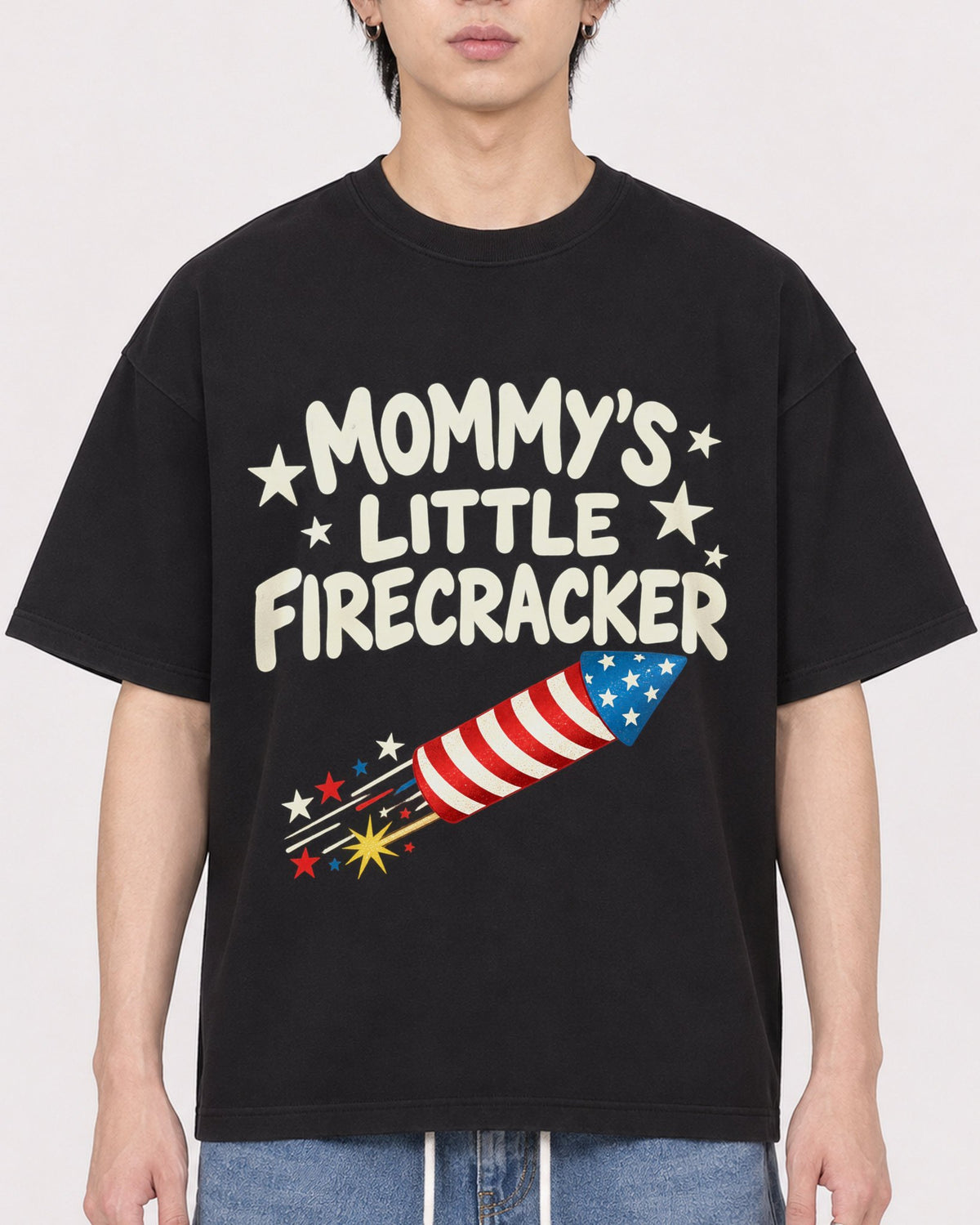 Mockup Boxy Heavyweight Tee Black male close-up 11