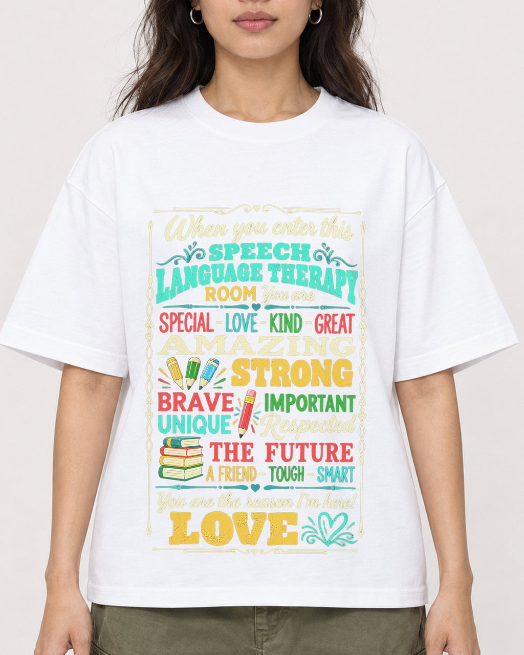 Mockup Boxy Heavyweight Tee White female close-up 02