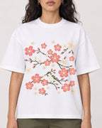 Mockup Boxy Heavyweight Tee White female close-up 07