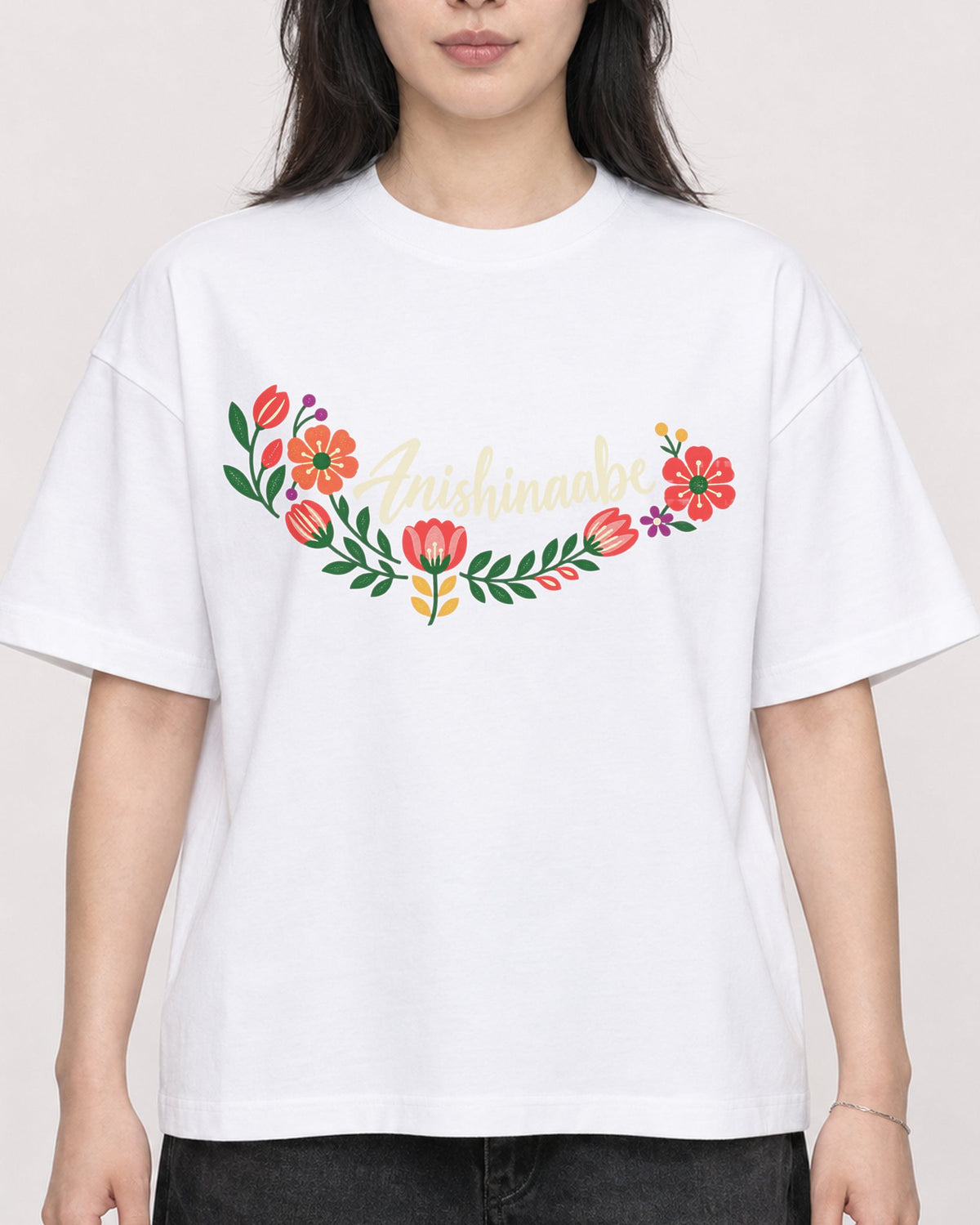 Mockup Boxy Heavyweight Tee White female close-up 13