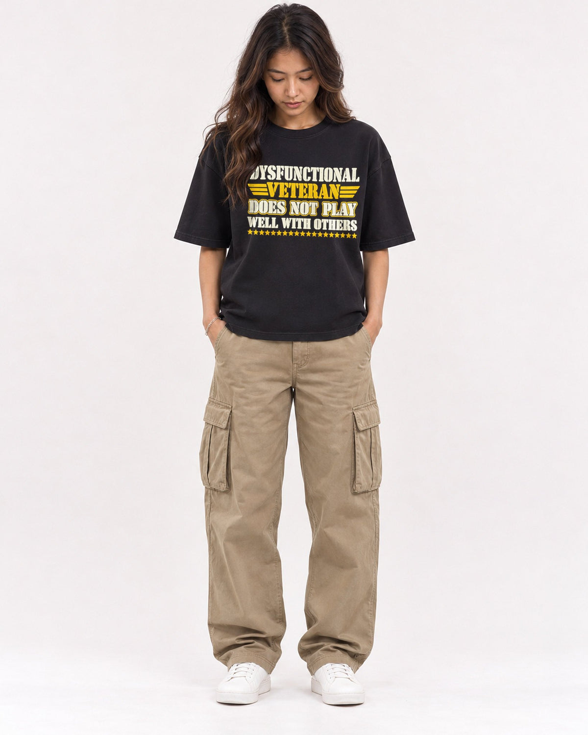 Mockup Boxy Heavyweight Tee Black female full-body 02