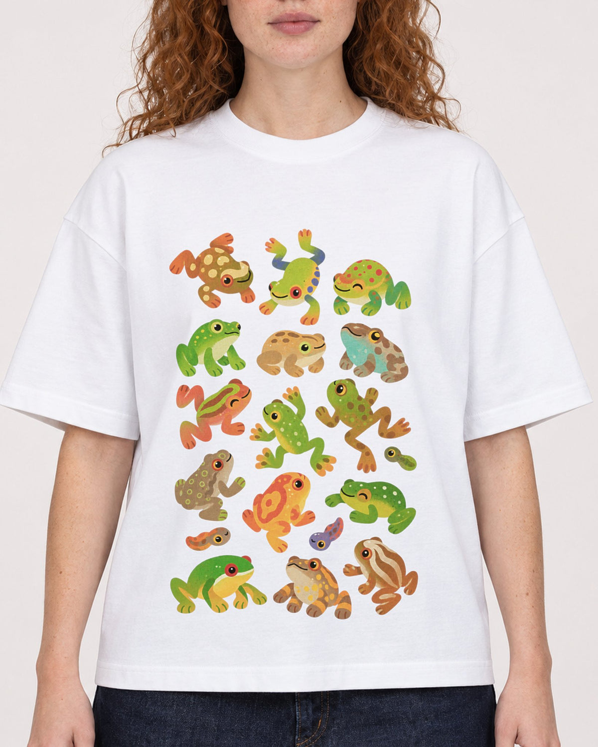 Mockup Boxy Heavyweight Tee White female close-up 09