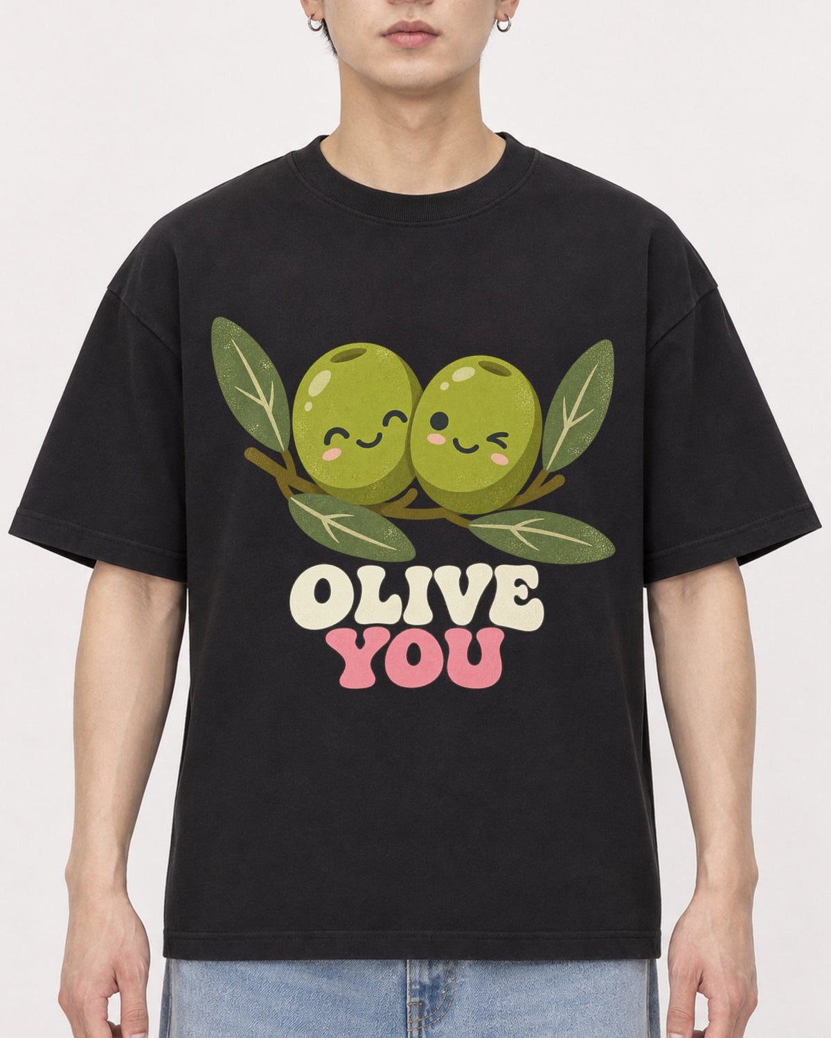 Mockup Boxy Heavyweight Tee Black male close-up 01