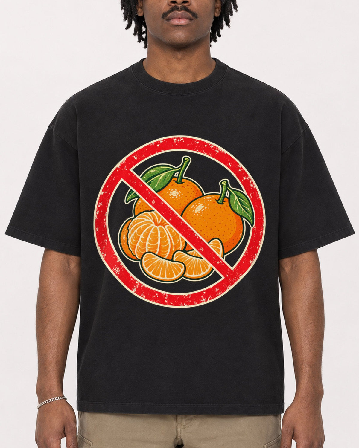 Mockup Boxy Heavyweight Tee Black male close-up 04