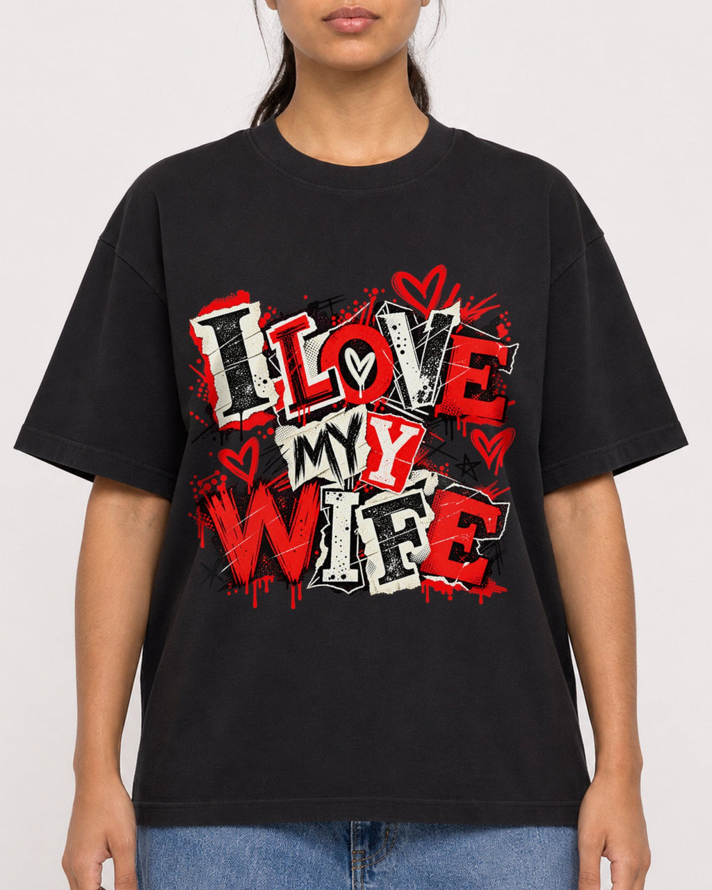 Mockup Boxy Heavyweight Tee Black female close-up 16