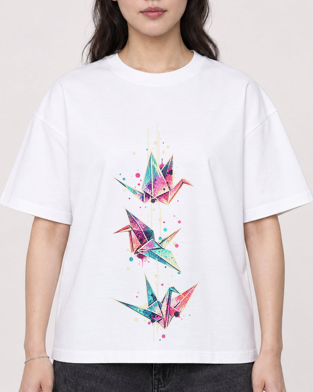 Mockup Boxy Heavyweight Tee White female close-up 03