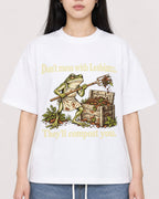 Mockup Boxy Heavyweight Tee White female close-up 01