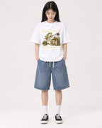 Mockup Boxy Heavyweight Tee White female full-body 01