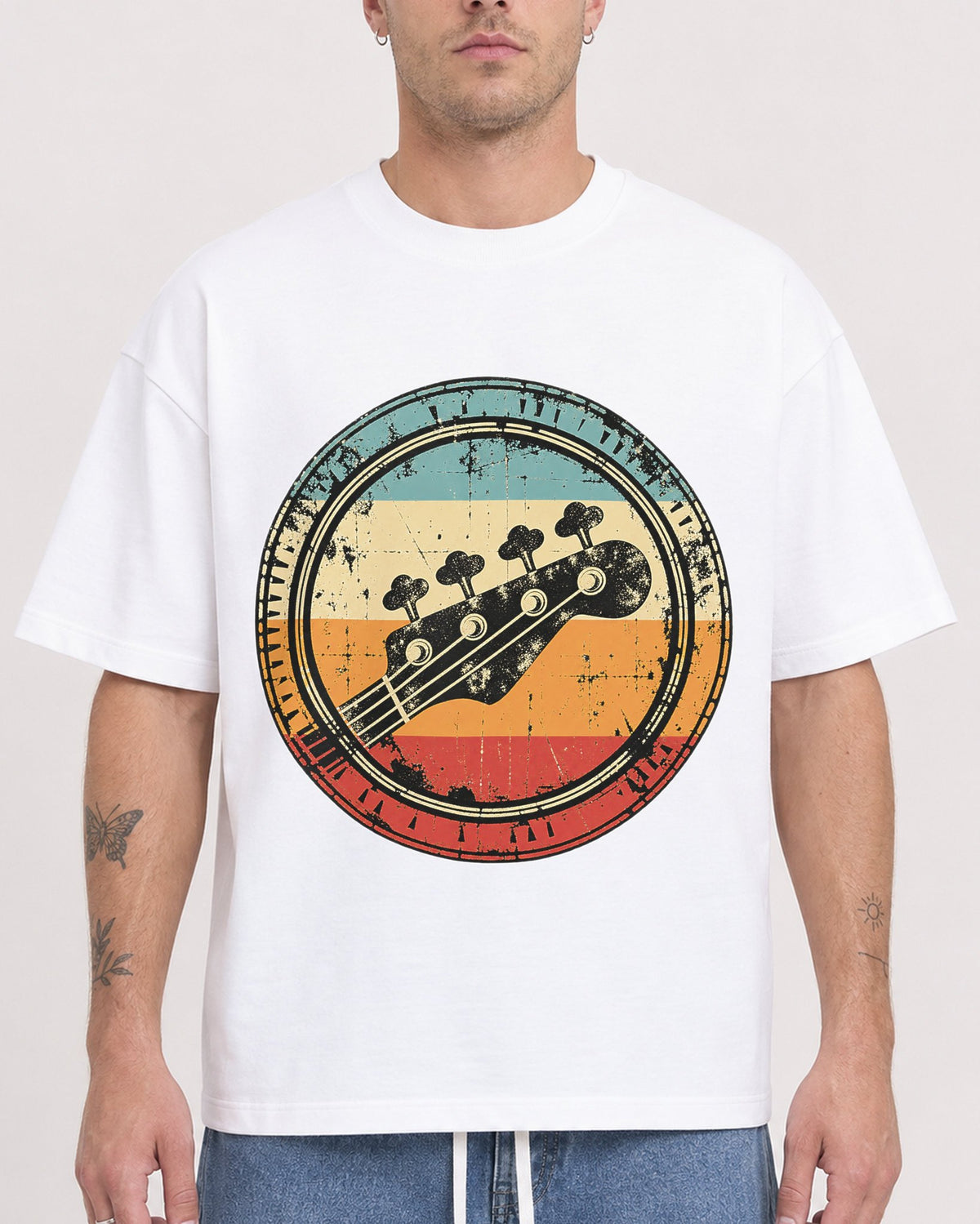 Mockup Boxy Heavyweight Tee White male close-up 18
