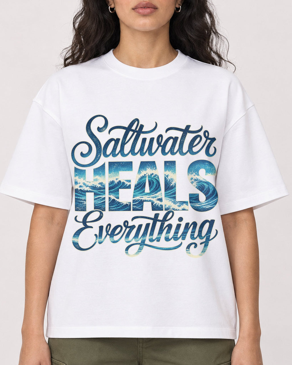 Mockup Boxy Heavyweight Tee White female close-up 07