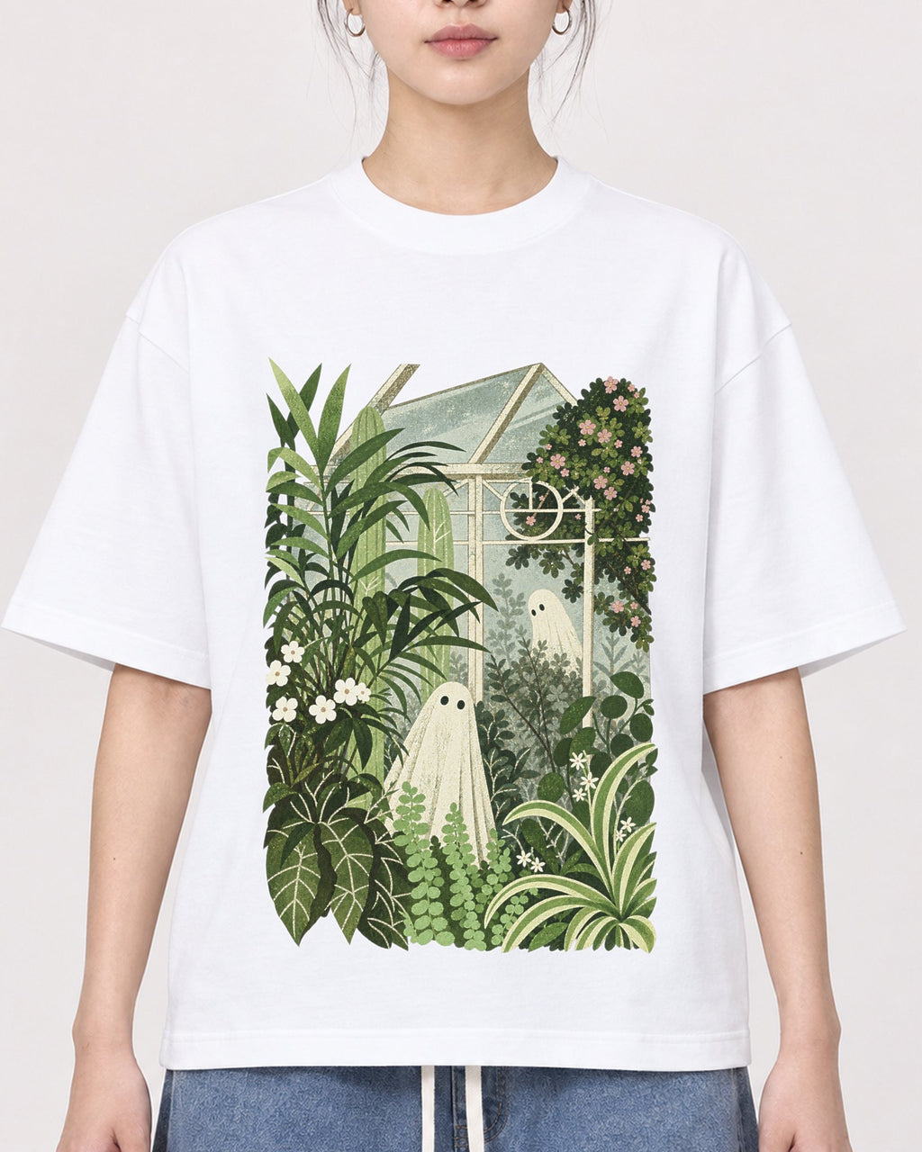 Mockup Boxy Heavyweight Tee White female close-up 41