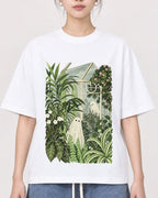 Mockup Boxy Heavyweight Tee White female close-up 41