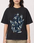 Mockup Boxy Heavyweight Tee Black female close-up 02