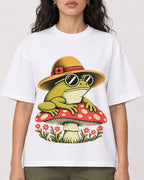 Mockup Boxy Heavyweight Tee White female close-up 07