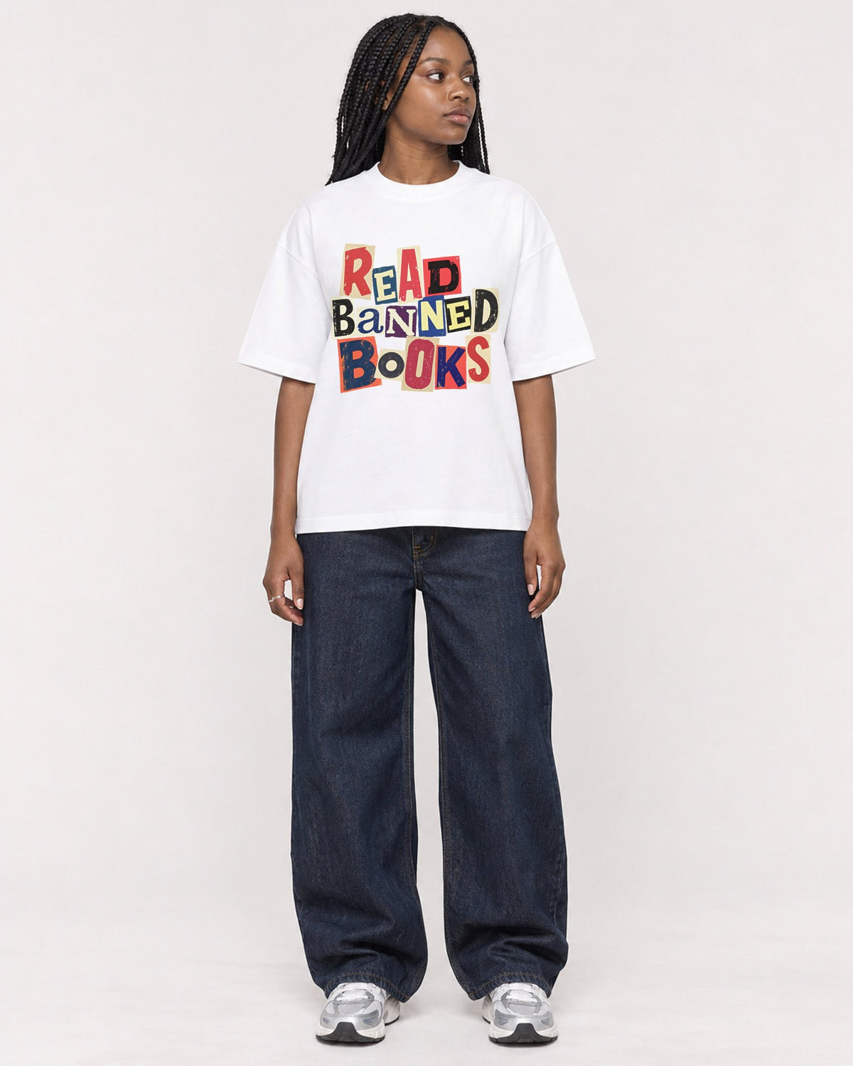 Mockup Boxy Heavyweight Tee White female full-body 04