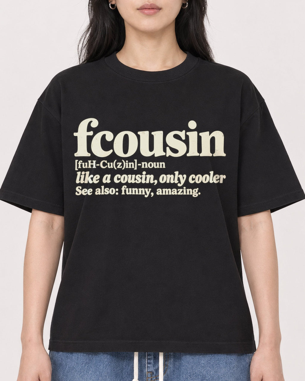 Mockup Boxy Heavyweight Tee Black female close-up 13