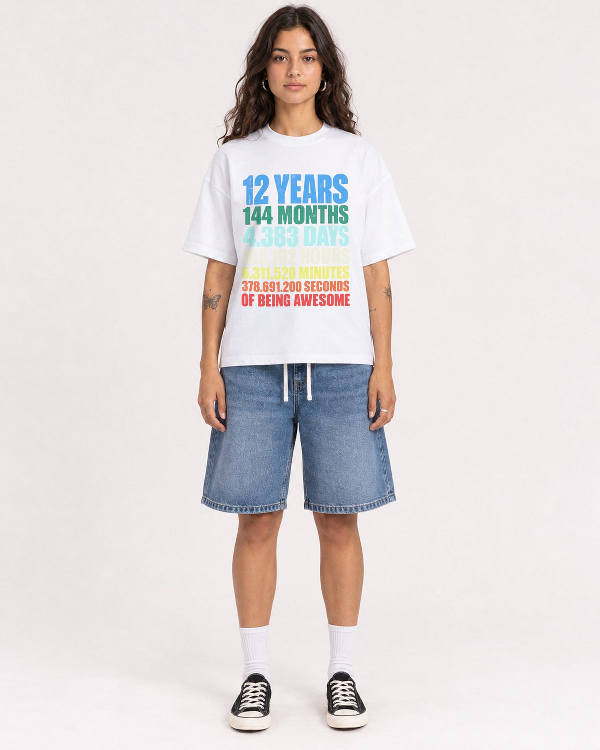 Mockup Boxy Heavyweight Tee White female full-body 06